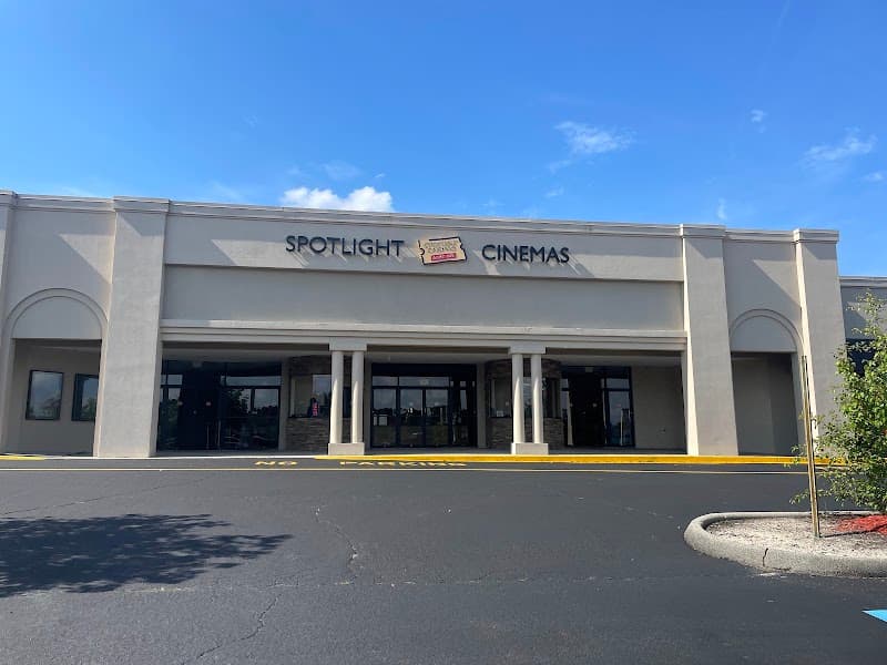 Spotlight Cinemas Capital 8 - Photo 1